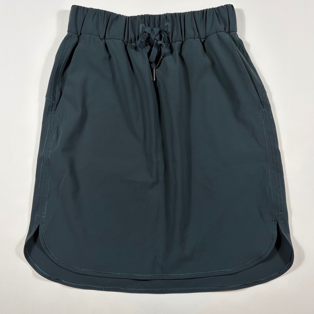 Lululemon On the Fly Skirt Womens 4 Elastic Waist Drawstring Green